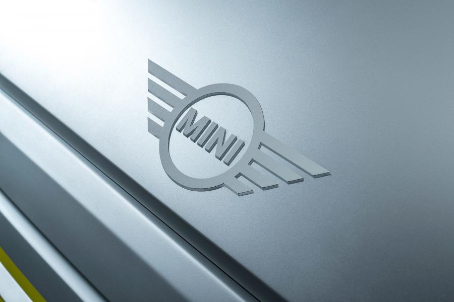 Логотип Mini Electric Concept 2017 года  (фото 27 из 47)